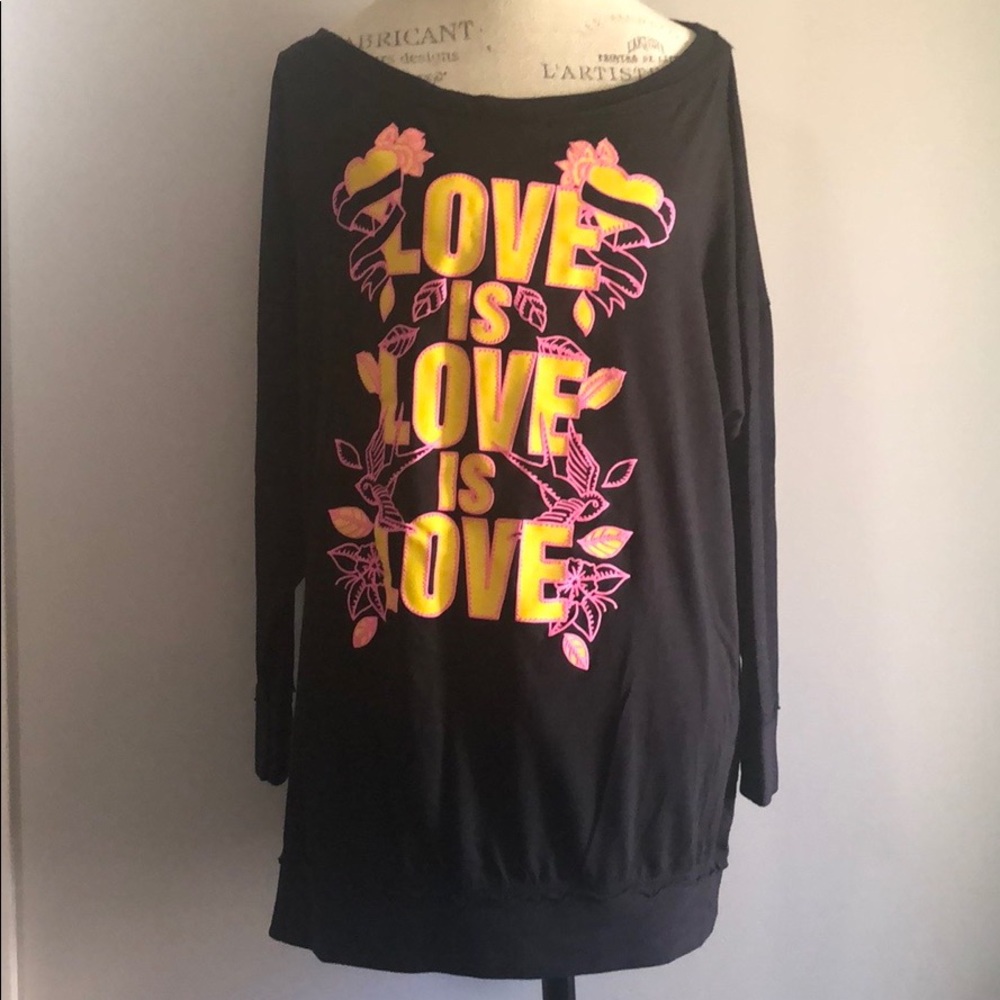 Zumba Wear Love Graphic Black Sweatshirt